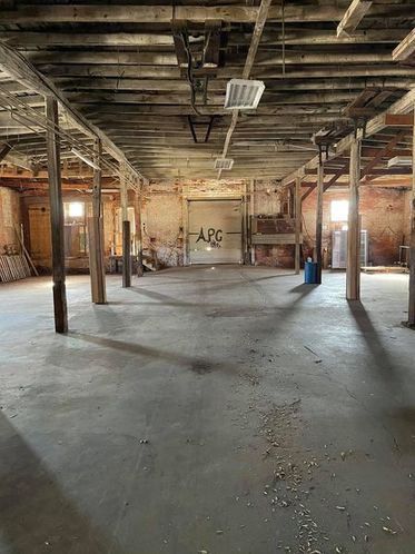 Maysville: 530 Sims St, Maysville, GA 30558